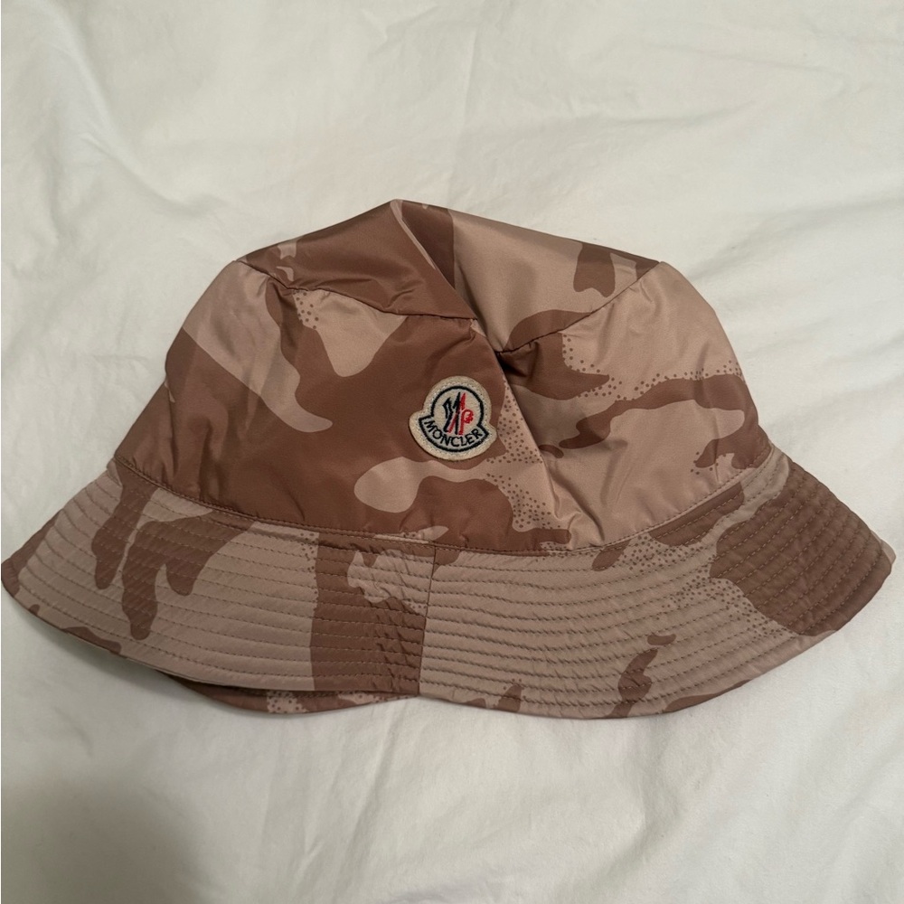 Moncler Logo-Patch Bucket Hat. One Size - image 1